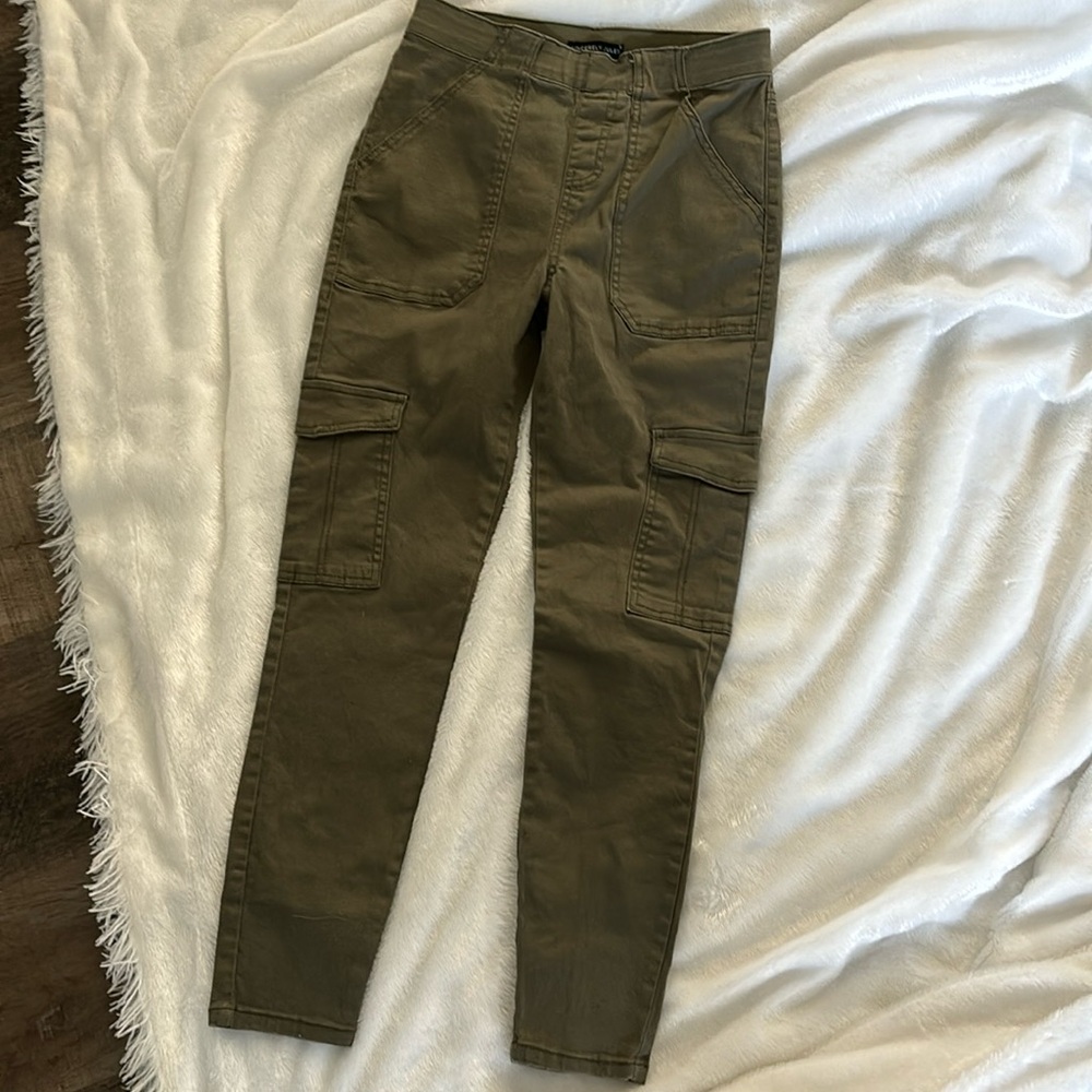 Woman’s cargo pants